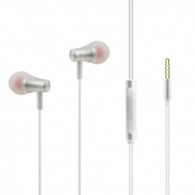 Universal Super Bass Earphones in White